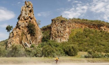 Cycling adventure at Hell's Gate National Park