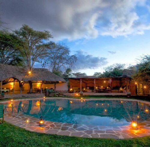 Luxury safari lodge Kenya