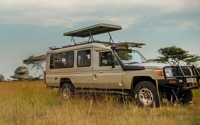 Local tour operator Kenya Safari vehicle